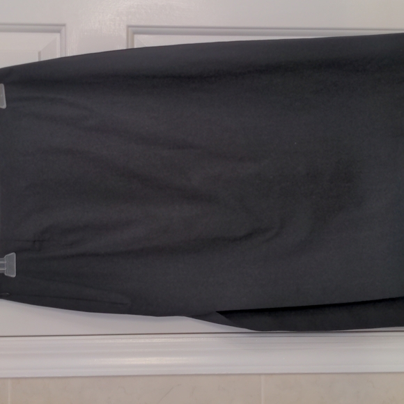 The Limited stretch pencil skirt - Picture 2 of 3
